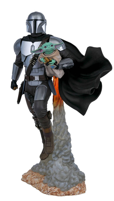 Star Wars Milestones Mandalorian & Child Statue 