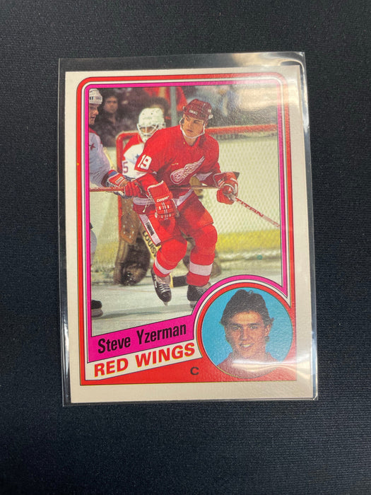 Steve Yzerman #67 (O-Pee-Chee 84-85) RC