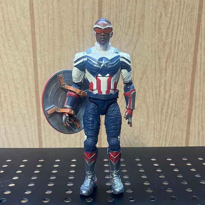 Marvel Legends Captain America (BAF Captain America)