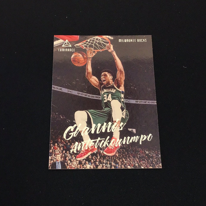 2019-20 Panini Chronicles #155 Giannis Antetokounmpo/Luminance
