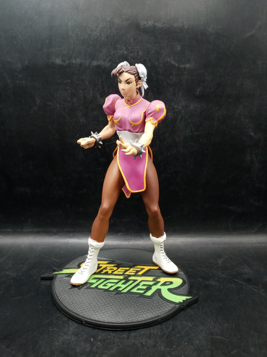 Resauras Street Fighter II Chun-Li Statue