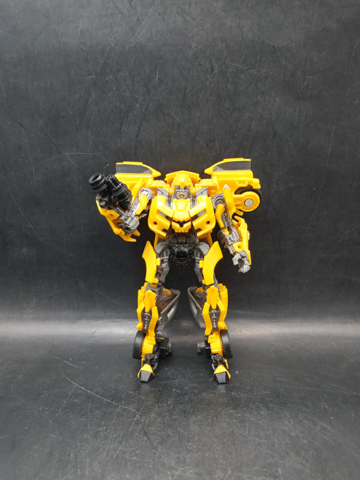Transformers Studio Series Deluxe Class - Bumblebee