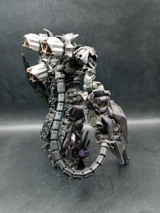 Transformers Studio Series Leader Class - Shockwave