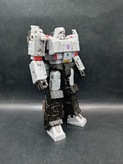 Transformers War for Cybertron - Earthrise Voyager Class: Megatron