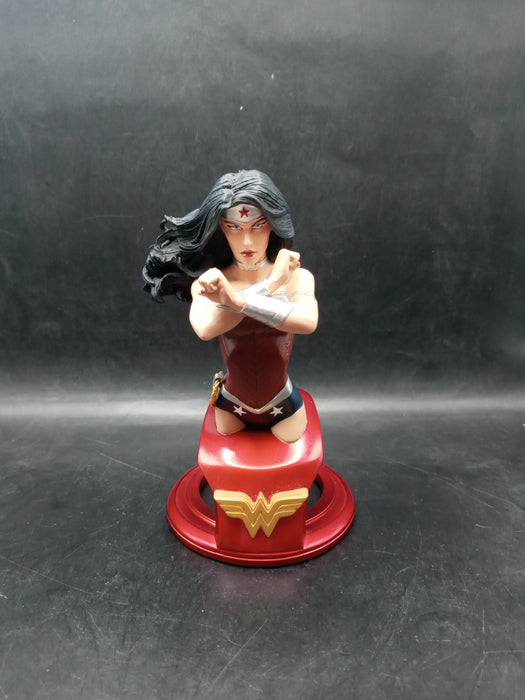 DC Collectibles Wonder Woman Bust