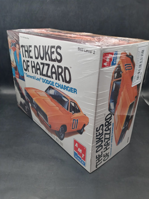 AMT/ERTL The Dukes of Hazzard General Lee Dodge Charger 1/25 Scale Model Kit