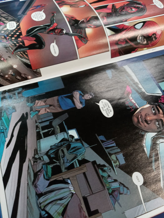 Miles Morales: Spider-man #26 (Rosh Besch Miles Virgin Var.)