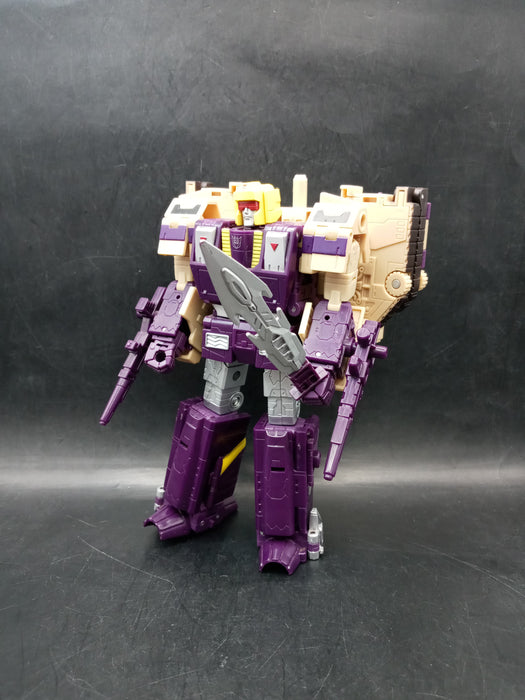 Transformers Legacy Generations Leader Class: Blitzwing