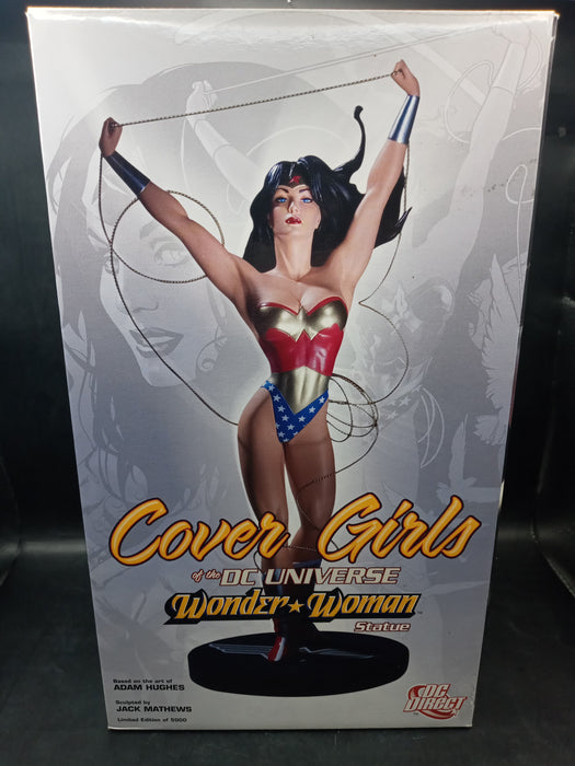 DC Comics Cover Girls Statue - Wonder Woman