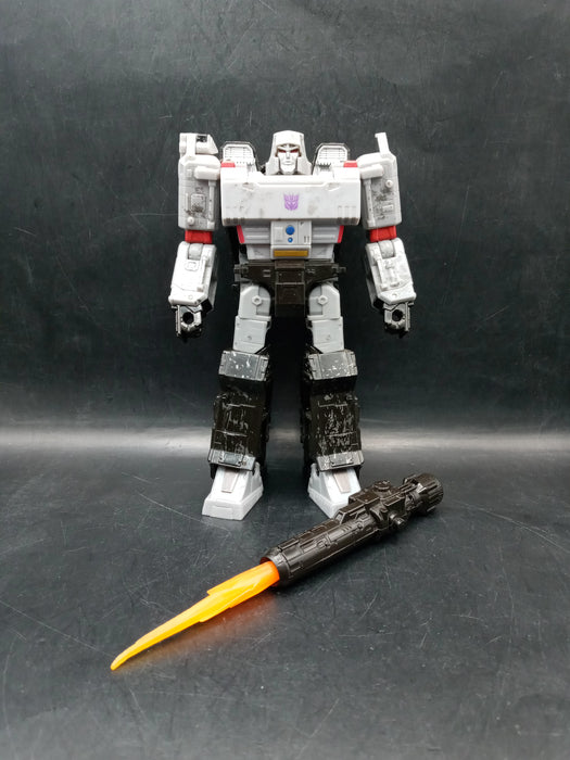 Transformers War for Cybertron - Earthrise Voyager Class: Megatron