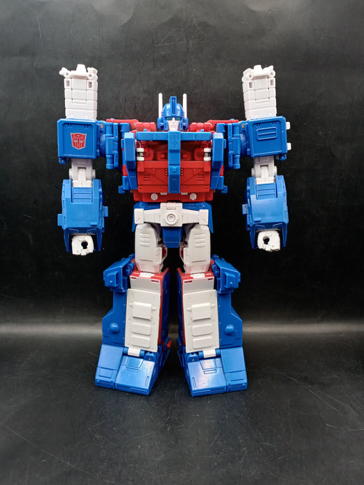 Transformers Studio Series Commander Class Ultra Magnus