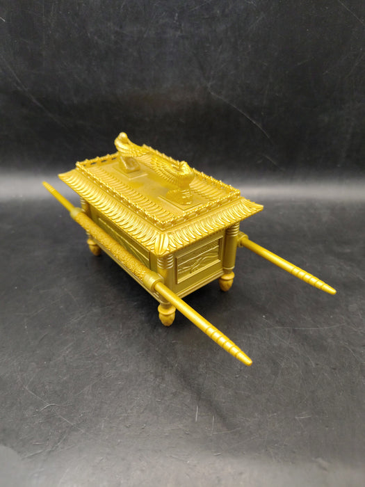 Hasbro Indiana Jones Adventure Series Ark of the Covenant BAF