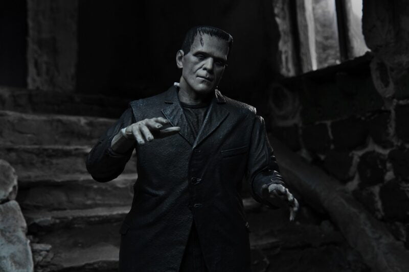 Universal Monsters - 7" Scale Action Figure - Ultimate Frankenstein's Monster (Black & White)