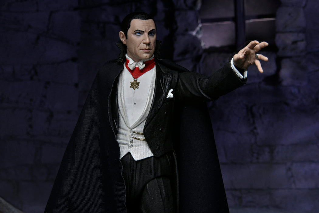 Universal Monsters - 7" Scale Action Figure - Ultimate Dracula (Transylvania)