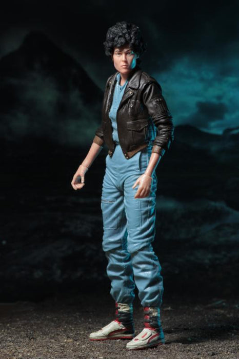 Lt Ellen Ripley (Bomber Jacket) - Aliens 7" Scale Action Figure Series 12