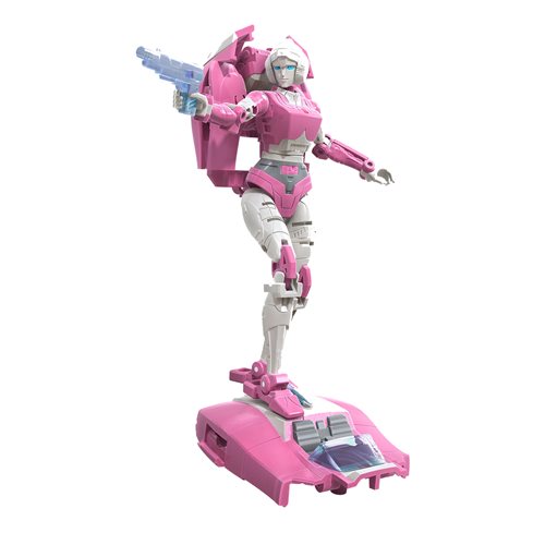 Arcee - Transformers GWFC Earthrise Deluxe Wave 2